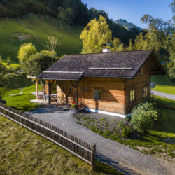 20230906_ChaletGretchenruheAussenDrohne_008